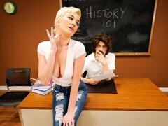 Amateur, Verga grande, Rubia, Estilo perrito, Colegiala, Afeitado, Cabello corto, Paja con tetas