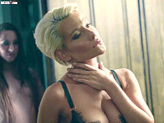 アナル, 茶髪の, ハンガリー人, レズビアン, オナニー, 小柄, ロシア人, オッパイの