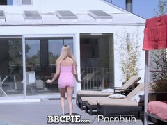 Verga grande, Mamada, Polla, Estilo perrito, Sexo duro, Interracial, Adolescente, Tetas