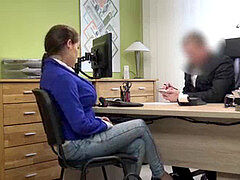 Tetas grandes, Mamada, Checa, Penetracion con dedos, Peludo, Lamidas, Dinero, Adolescente