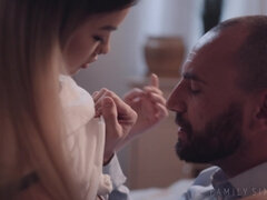 Chambre à dormir, Sucer une bite, Éjaculation interne, Tir de sperme, Papa, Léchez, Chatte, Nénés