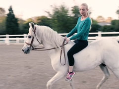 Поза 69, Пальцем, Поцелуи, Лесбиянка, Мастурбация, Киски, Чулки, Стриптизерша