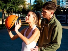 ブロンド, バック, 指いじり, 手コキする, キス, ペニス, 剃毛, ティーン