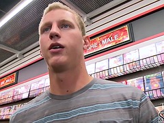 Tricked str8 glory hole blown by gay guy until facial