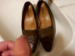Piss in wifes brown work shoes