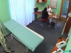 素人, 舐める尻, フェラチオ, 医者, 手コキする, なめる, ユニフォーム, のぞき