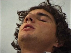 Минет, Семяизвержение, На публике