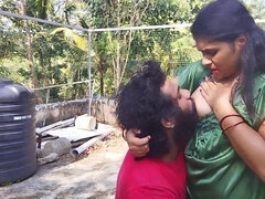 Grosser arsch, Grosse titten, Vollbusig, Hardcore, Indisch, Natürlichen titten, Im freien, Titten