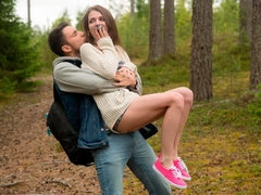 Arsch, Blasen, Hundestellung, Handjob, Küssen, Im freien, Dürr, Jungendliche (18+)