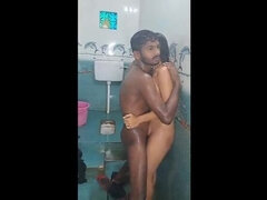 18 años, Cuarto de baño, Novio, Novia, Hd, Indio, Besar, Pezones