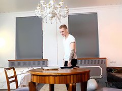 フェラチオ, エロ熟女, Hd, 熟年, ショートヘア, ストッキング, 生徒, 教師