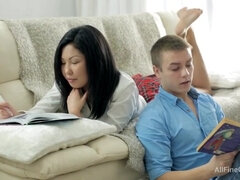 茶髪の, 中国人, 共学, 日本人, なめる, オマンコ, 女子高生, オッパイの