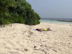 Leie, Strand, Handjob, Massage, Milf, Öffentlich, Realität, Stiefmutter