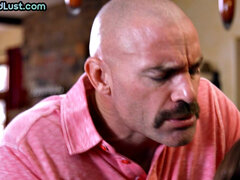 Bizarr, Hundestellung, Fetisch, Brille, Behaart, Zierlich, Erotischer film, Jungendliche (18+)