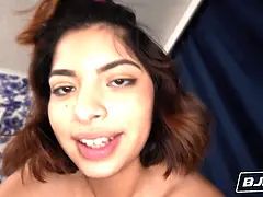 Braunhaarige, Spermaladung, Kehlenfick, Aufs gesicht abspritzen, Latina, Nackt, Pov, Titten