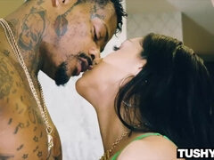 Anaal, Hardcore, Natuurlijke tieten, Kousen