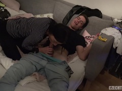 Beauté, Brunette brune, Tchèque, Hard, Jumeaux