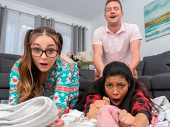 Leie, Grosse titten, Blasen, Braunhaarige, Hundestellung, Dürr, Jungendliche (18+), Flotter dreier