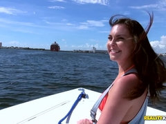 美女, デカ尻, ビキニ, フェラチオ, 茶髪の, 現実, 剃毛, おもらし