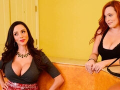 Gros cul, Grosse bite, Gros seins, Sucer une bite, Brunette brune, Mère que j'aimerais baiser, Pénis, Nénés