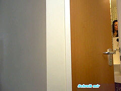 Enthousiasteling, Grote lul, Bruinharig, Sperma in mond, Duits, Tatoeage, Tiener, Slet