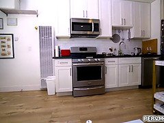 Grosser schwanz, Grosse titten, Blasen, Spermaladung, Kehlenfick, Milf, Schreiend, Stiefmutter