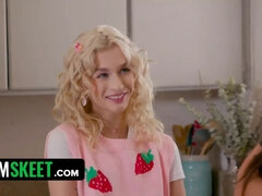 Blond, Diep in de keel, Hd, Likken, Orgasme, Kut duiken, Spion, Tiener