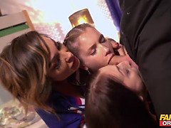 Минет, Постарше, Сперма во рту, Глубокая глотка, Собачьи, Общежитие, Оргазм, Молоденькие