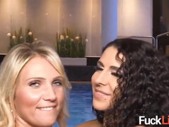 Blond, Bruinharig, Hd, Lesbisch, Biljart, Tiener, Tieten likken