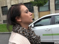 Enthousiasteling, Anaal, Grote kont, Grote lul, Grote mammen, Bruinharig, Hondjeshouding, Moeder die ik wil neuken