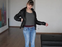 French girl with a hot body is going to get crazy for the cam