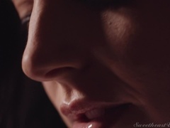 Grote mammen, Bruinharig, Lesbisch, Likken, Masseren, Natuurlijk, Kantoor, String