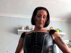 Enthousiasteling, Bondage discipline sadomasochisme, Brits, Vrouw, Moeder die ik wil neuken, Orgasme, Kut duiken, Slaaf