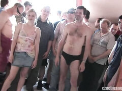 Blondine, Blasen, Spermaladung, Tschechisch, Doppelpenetration, Gruppe, Hardcore, Orgie