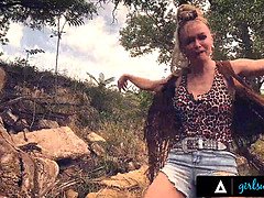 Gros cul, Femme couguar, Doigter, Interracial, Lesbienne, Mère que j'aimerais baiser, Chatte, Réalité