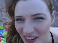 Blasen, Lingerie, Masturbation, Öffentlich, Rotschopf