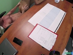 Blasen, Arzt, Hundestellung, Handjob, Lecken, Büro, Muschi, Uniform