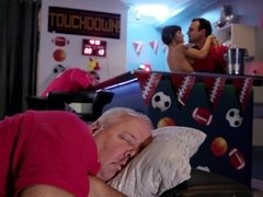 Красотки, Бойфренд, Брюнетки, Сперма на лице, Хд, Натуральные сиськи, Наездница, Тату