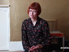 Erotisch, Fingern, Deutsch, Masturbation, Rotschopf, Rasiert, Solo, Titten