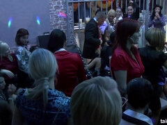 Kont, Rondborstig, Genootschap, Lul, Hardcore, Orgie, Rijden, Tiener