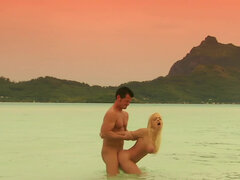 Beauteous Jesse Jane has island sex