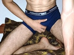 Grosser schwanz, Hochschule, Füsse, Schwul, Behaart, Lecken, Masturbation, Ablutschen