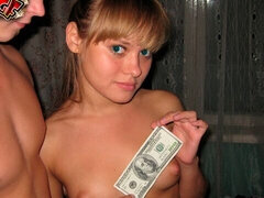 Leie, Arsch, Blondine, Braunhaarige, Gehörnter ehemann, Hundestellung, Schüchtern, Titten