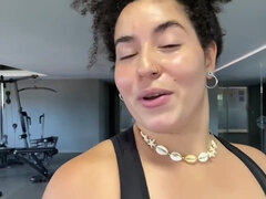 Gros cul, Femelle, Branlette thaïlandaise, Instruction, Fille latino, Lait, Public, Solo