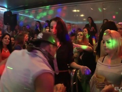 Блондинки, Минет, Брюнетки, Европейки, Группа, Межрасовый секс, Пирсинг, Тату