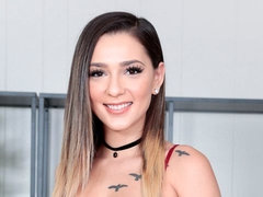 Brunette brune, Branlette thaïlandaise, Innocente, Léchez, Pov, Tatouage, Adolescente, Nénés