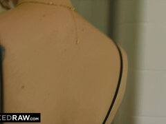 Garganta profunda, Polla, Sexo duro, Marido, Interracial, Lencería, Pelirrojo, Medias largas