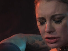 Cul, Bondage, Plantureuse, Gorge profonde, Bâillonner, Mère que j'aimerais baiser, Rugueux, Tatouage