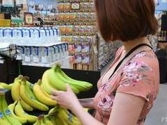 En gros plan de très près, Dansant, Extrême, Masturbation, Orgasme, Solo, Jouets, Sous la jupe