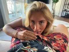 British Ig model Bonnie Blue takes on her best friend's massive cock